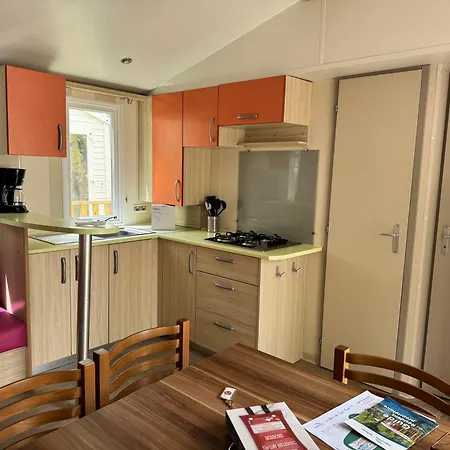 Mobil-home Le Manosely Confort 6 Pers Climatise Campsite